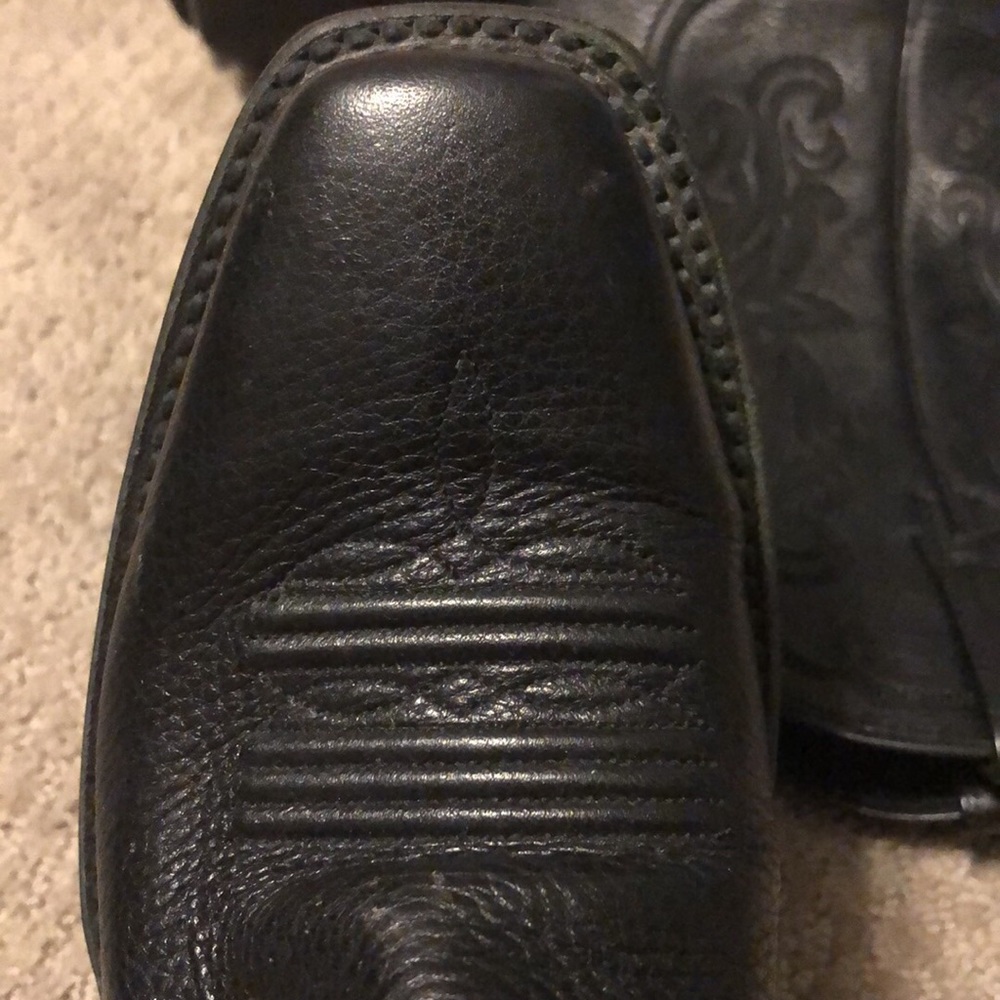 Black Leather Ariat Cowboy Boots